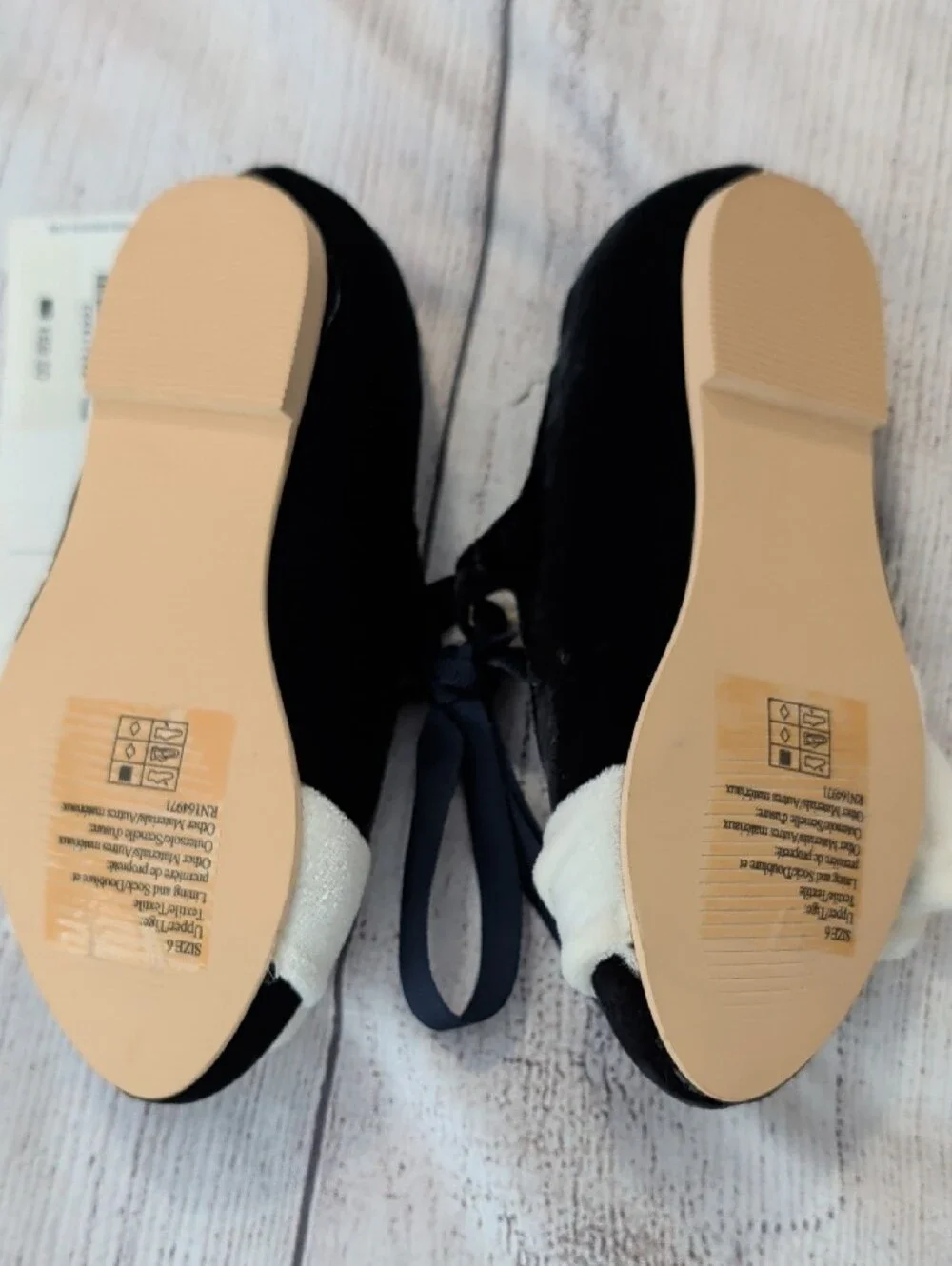 Janie and Jack Black Velvet Mary Jane Flats with Cream Bows